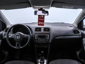 Седан Volkswagen Polo 2014 года, 905000 рублей, Красноярск