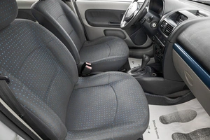 Хетчбэк Renault Clio 2004 года, 399000 рублей, Барнаул