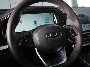 Внедорожник Geely Xingyue L 2025 года, 4549000 рублей, Красный Пахарь