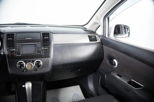 Хетчбэк Nissan Tiida 2013 года, 899000 рублей, Пермь