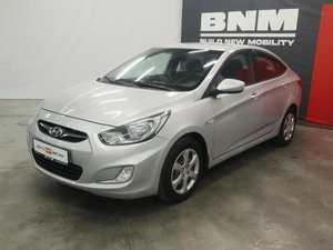 Седан Hyundai Solaris 2012 года, 800000 рублей, Курск