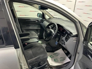 Минивэн Toyota Ipsum 2001 года, 749000 рублей, Красноярск