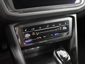 Внедорожник Volkswagen Tiguan 2021 года, 2498900 рублей, Казань