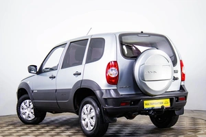 Внедорожник Chevrolet Niva 2015 года, 559000 рублей, Пермь