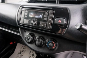 Хетчбэк Toyota Vitz 2017 года, 829000 рублей, Красноярск