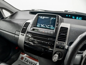 Лифтбек Toyota Prius 2010 года, 950000 рублей, Красноярск