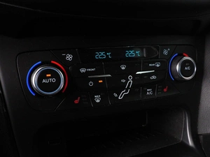 Седан Ford Focus 2017 года, 1498000 рублей, Минеральные Воды