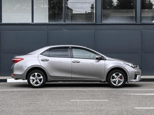Седан Toyota Corolla 2013 года, 1079000 рублей, Кирилловка