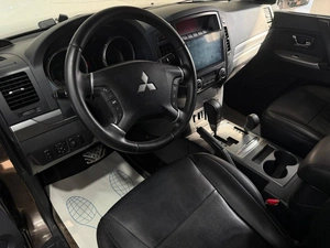 Внедорожник Mitsubishi Pajero 2011 года, 1849000 рублей, Красноярск