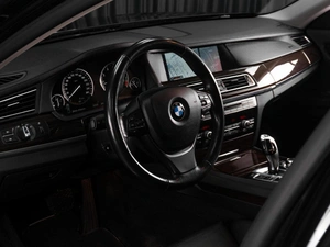 Седан BMW 7 серия 2011 года, 2099000 рублей, Тюмень