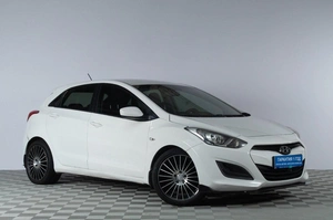 Хетчбэк Hyundai i30 2012 года, 829000 рублей, Челябинск