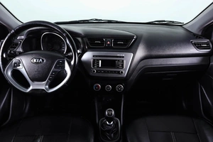 Хетчбэк Kia Rio 2016 года, 909000 рублей, Пермь