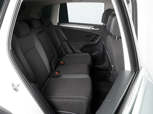 Внедорожник Volkswagen Tiguan 2018 года, 2260000 рублей, Красный Пахарь