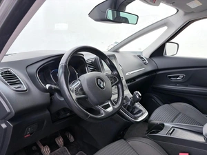Минивэн Renault Scenic 2018 года, 1627000 рублей, Орёл