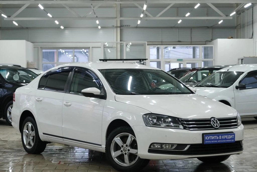 Седан Volkswagen Passat 2012 года, 1469000 рублей, Омск