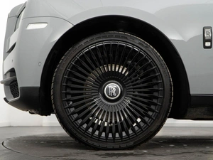 Внедорожник Rolls-Royce Cullinan 2019 года, 33000077 рублей, Москва