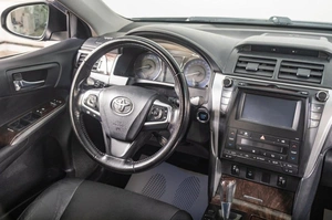 Седан Toyota Camry 2015 года, 2189000 рублей, Томск