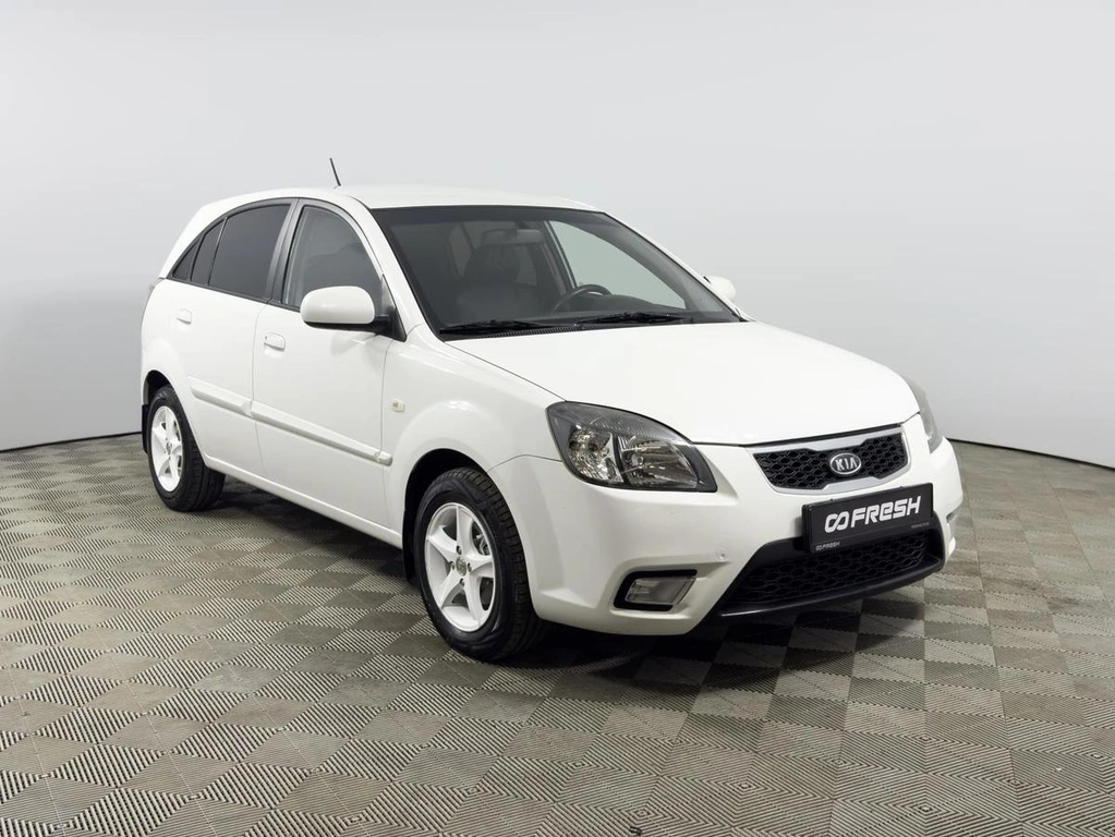 Хетчбэк Kia Rio 2011 года, 743100 рублей, Казань