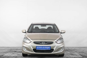 Седан Hyundai Solaris 2013 года, 879000 рублей, Кемерово