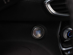 Внедорожник Hyundai Santa Fe 2018 года, 2849000 рублей, Тюмень