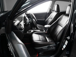 Внедорожник Toyota RAV4 2015 года, 1929000 рублей, Тюмень