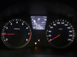 Седан Hyundai Solaris 2014 года, 950000 рублей, Омск
