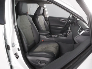 Внедорожник Toyota RAV4 2024 года, 4099000 рублей, Красный Пахарь