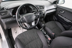 Седан Kia Rio 2012 года, 1029000 рублей, Красноярск