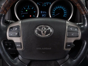 Внедорожник Toyota Land Cruiser 2011 года, 3519000 рублей, Тюмень