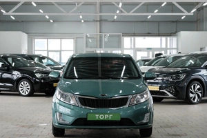 Седан Kia Rio 2013 года, 869000 рублей, Омск