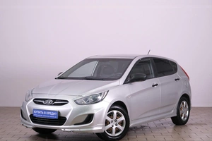 Хетчбэк Hyundai Solaris 2013 года, 969000 рублей, Омск