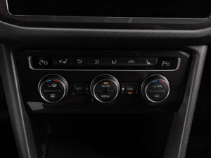 Внедорожник Volkswagen Tiguan 2019 года, 2199000 рублей, Тюмень