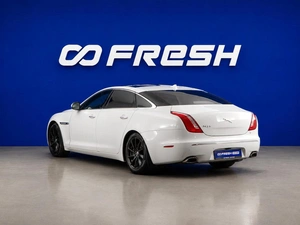 Седан Jaguar XJ 2013 года, 1570077 рублей, Москва