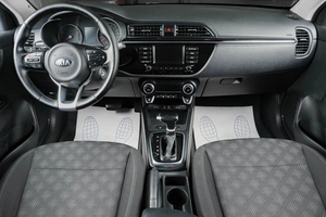Седан Kia Rio 2017 года, 1379000 рублей, Тюмень
