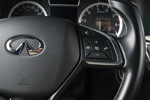Хетчбэк Infiniti Q30 2017 года, 3099000 рублей, Тюмень