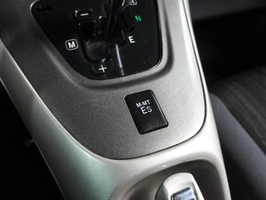 Хетчбэк Toyota Auris 2007 года, 679000 рублей, Воронеж