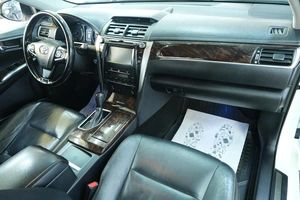 Седан Toyota Camry 2016 года, 1879000 рублей, Омск
