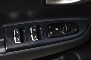 Седан Kia Rio 2018 года, 1589000 рублей, Новосибирск