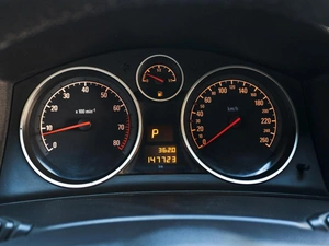 Седан Opel Astra 2012 года, 849000 рублей, Кропоткин