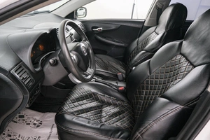 Седан Toyota Corolla 2010 года, 899000 рублей, Красноярск