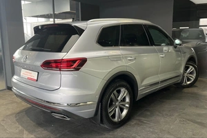 Внедорожник Volkswagen Touareg 2020 года, 4750000 рублей, Абакан