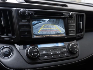 Внедорожник Toyota RAV4 2016 года, 2550000 рублей, Санкт-Петербург