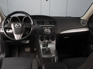 Седан Mazda 3 2010 года, 860000 рублей, Омск