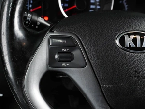 Хетчбэк Kia Rio 2017 года, 999000 рублей, Воронеж