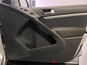 Внедорожник Volkswagen Tiguan 2013 года, 1349000 рублей, Красноярск