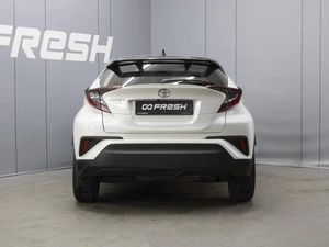 Внедорожник Toyota C-HR 2018 года, 1780000 рублей, Омск