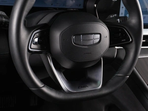 Внедорожник Geely Xingyue L 2025 года, 3685000 рублей, Красный Пахарь