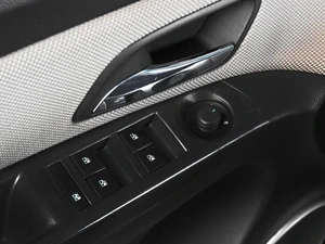 Седан Chevrolet Cruze 2011 года, 629000 рублей, Аксай