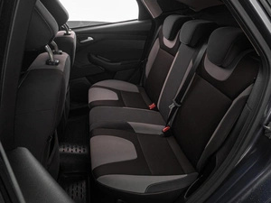 Седан Ford Focus 2012 года, 979000 рублей, Тюмень