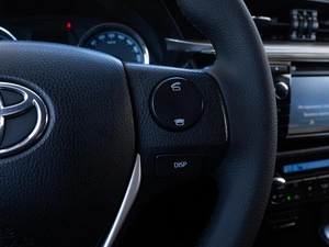 Седан Toyota Corolla 2013 года, 1170000 рублей, Волгоград